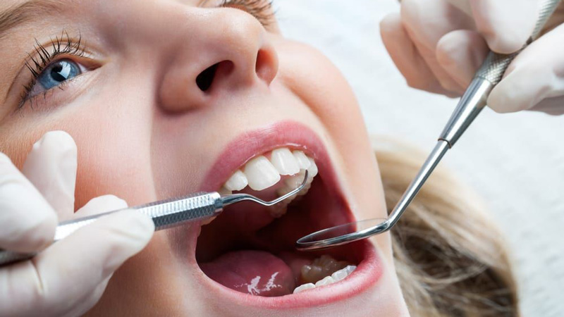 تشخیص دلایل خرابی دندان اطفال و درمان بدون درد دندان کودکان در شهرک غرب